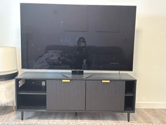 TV stand (Brand new condition)