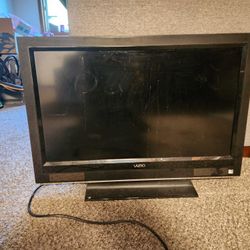 VIZIO VO320E 32-Inch ECO 720p LCD HDTV