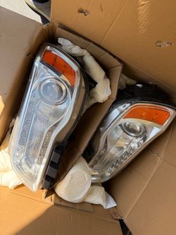 2011-2014 Chrysler 300 , headlights, front grille , upper radiator support, fog light housing , front bumper support and diffuser