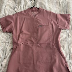 FIGS woman Scrubs Mauve NWT 