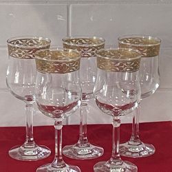 TIFFIN GOLD RIM WINE GLASS 🍷 