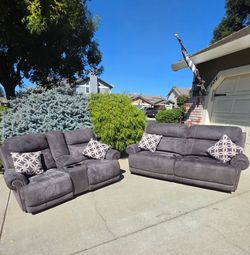 Sofa and loveseat set