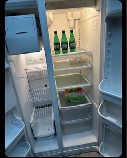 Frigidaire double door refrigerator 36 inch wide