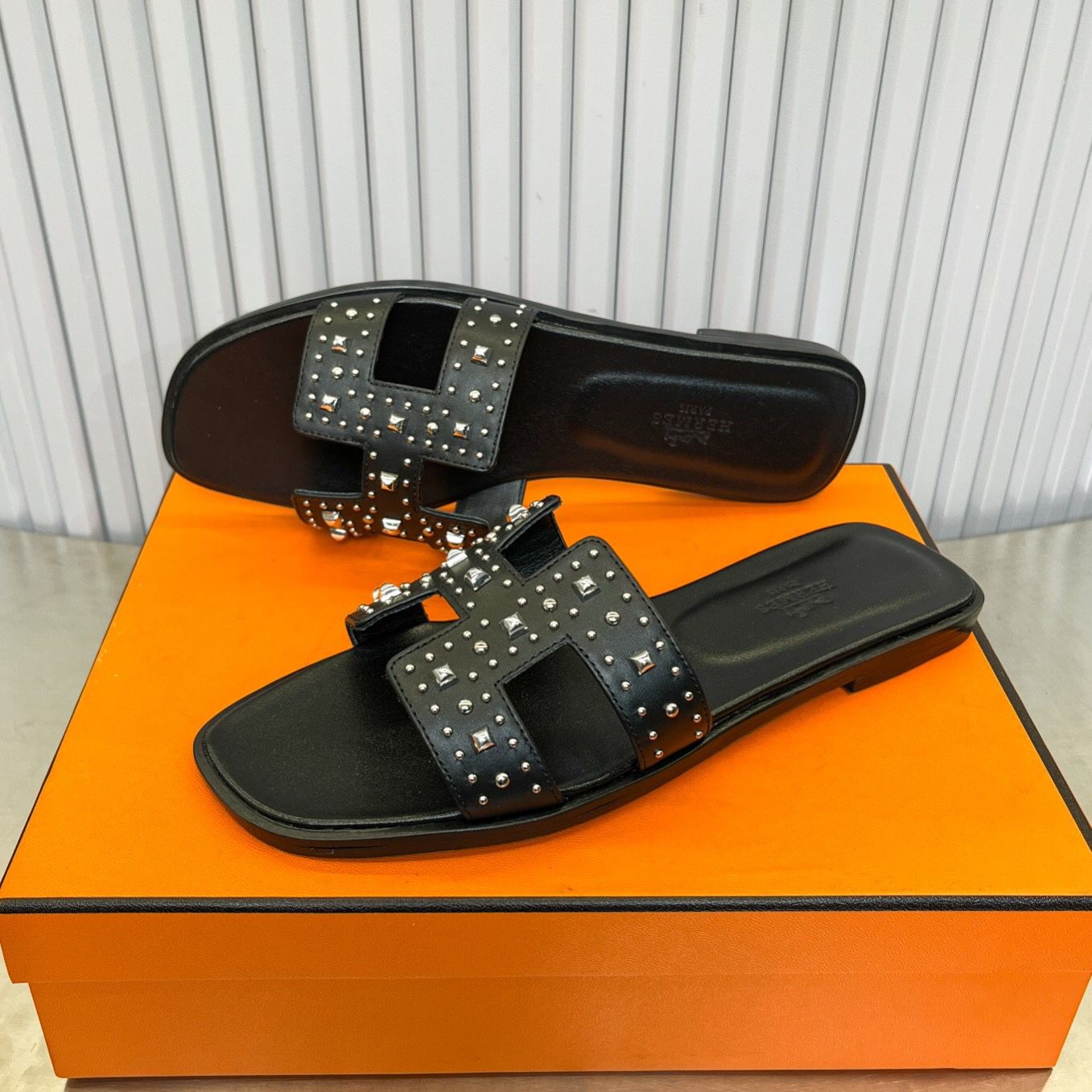 Women's slippers