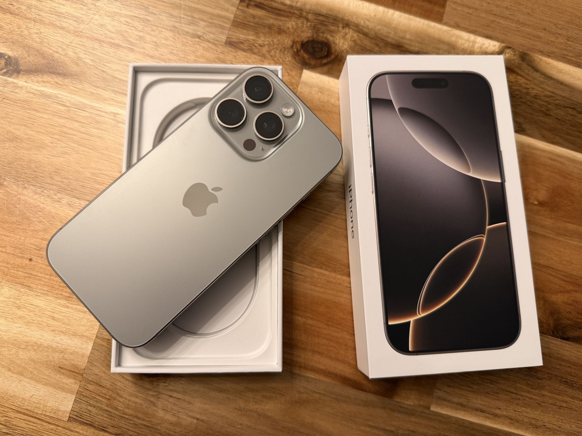 iPhone 16 Pro 512GB Unlocked For Any Company✅Brand New Condition ✅Price Firm✅