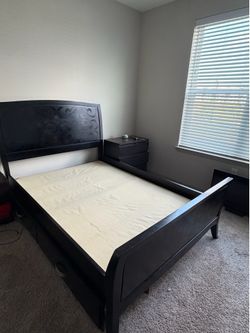 Full Bed Frame with Twin Pull Out Bed