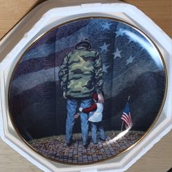 FRANKLIN MINT LIMITED & NUMBERED EDITION COLLECTOR PLATE "SHARING THE MEMORY" BY DAVID TROUTMAN