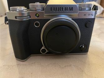 Fujiflm  x-t5 camera