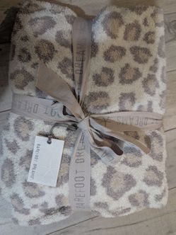 Barefoot dreams cozy Throw elegant brand