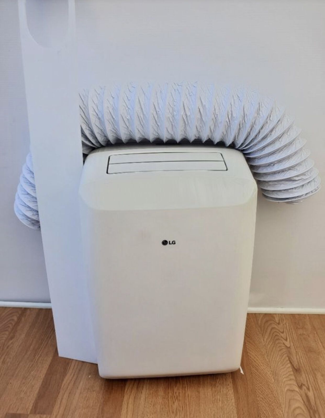 LG Air conditioner 8kbtu