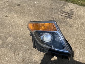 2011-2017 Ford Explorer headlight