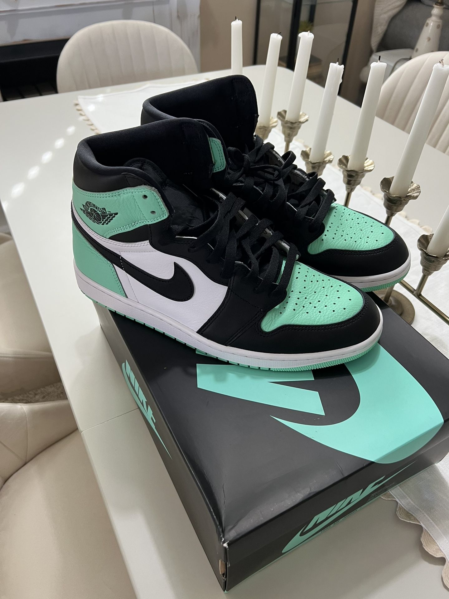 Jordan 1 High OG Green Glow