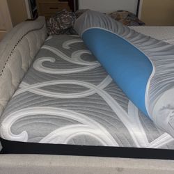 Queen Mattress N Topper