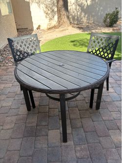 Round Outdoor Table & 2 Chairs