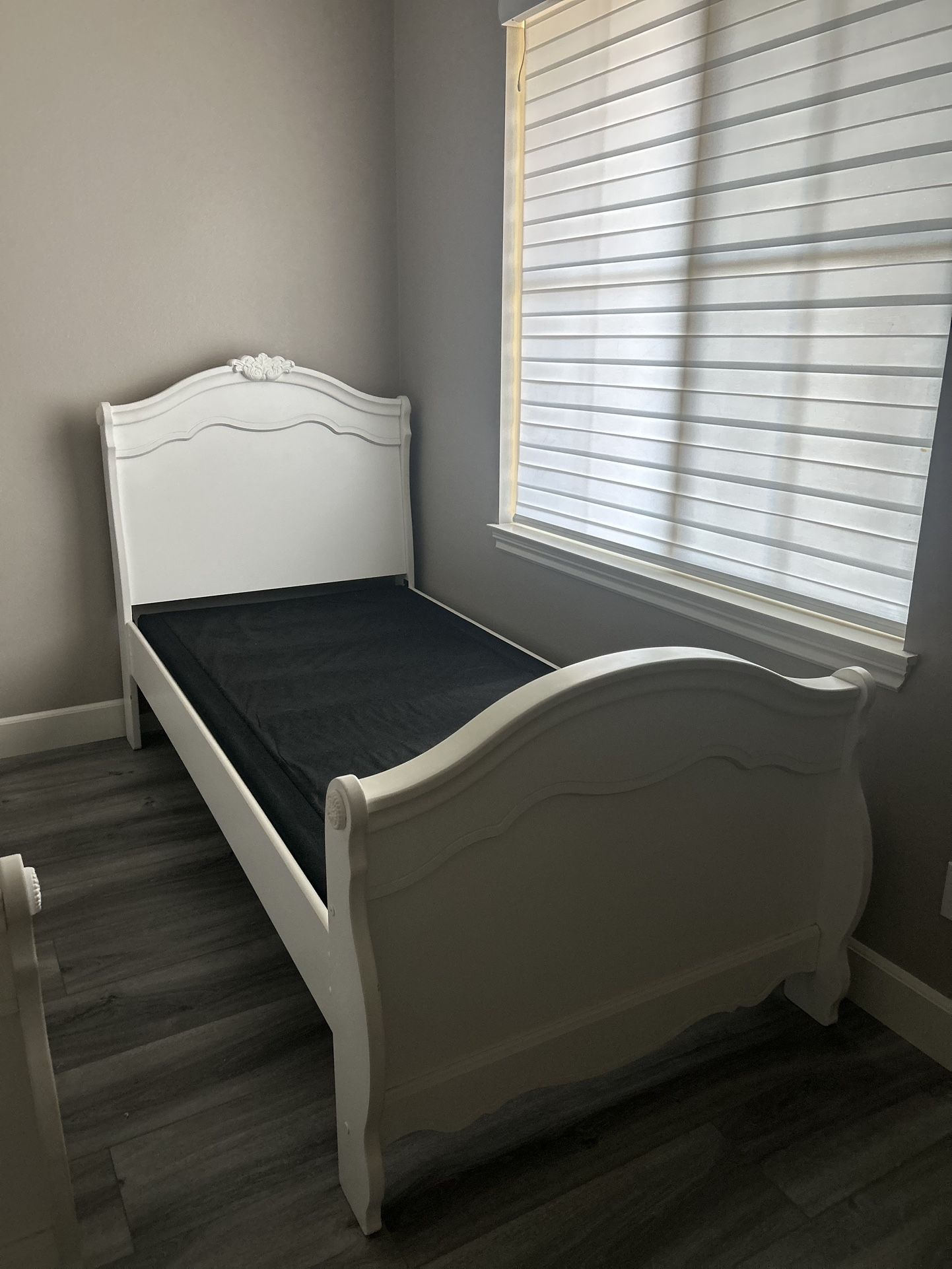 White Bed & Desk