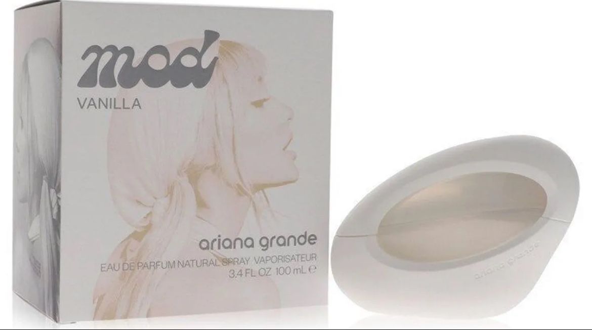 Ariana Grande Mod Vanilla Eau De Parfum, Gourmand Musk Fragrance, Notes of Vanilla, Cocoa Butter, Plum, Jasmine, Women's Perfume 3.4 FL Oz