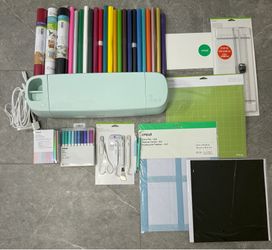 Cricut Explore 3 Smart Cutting Machine and all accessories seen