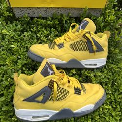 Size 12 - Jordan 4 Retro Mid Lightning
