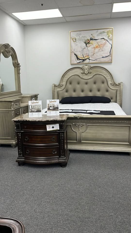 Brand new Luxurious Traditional Wooden Bedroom set on Promotion Starts @ $699.00
