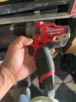 Milwaukee M12 FUEL