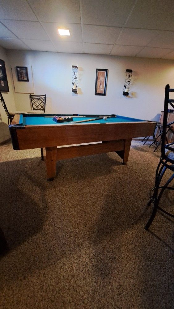 Full Size Pool Table