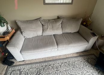 Lightly Used Couch (Delivery and Setup)