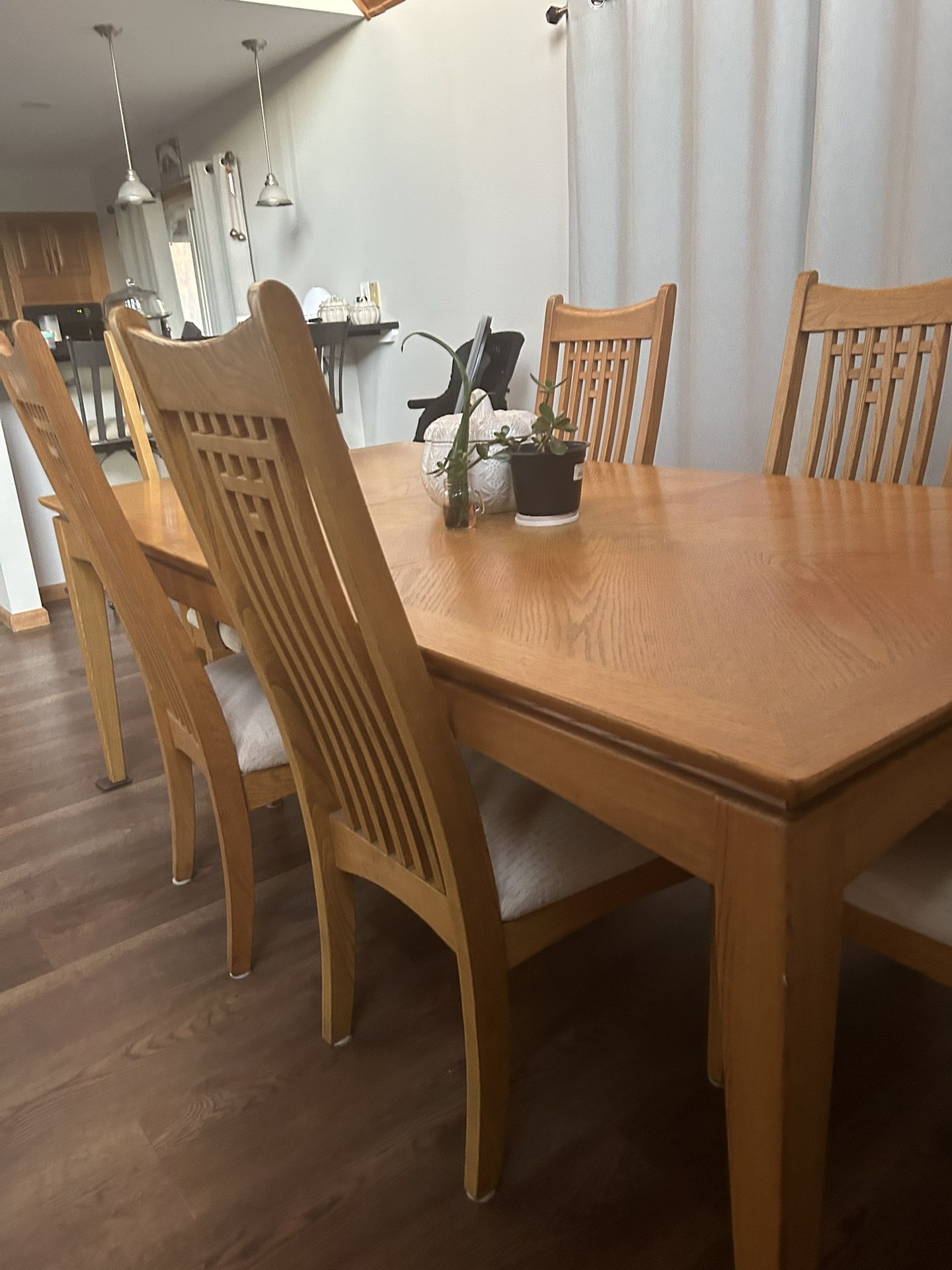 Dining Table & Chairs