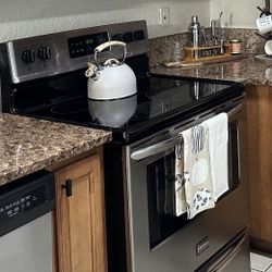 Frigidaire Stove/Oven