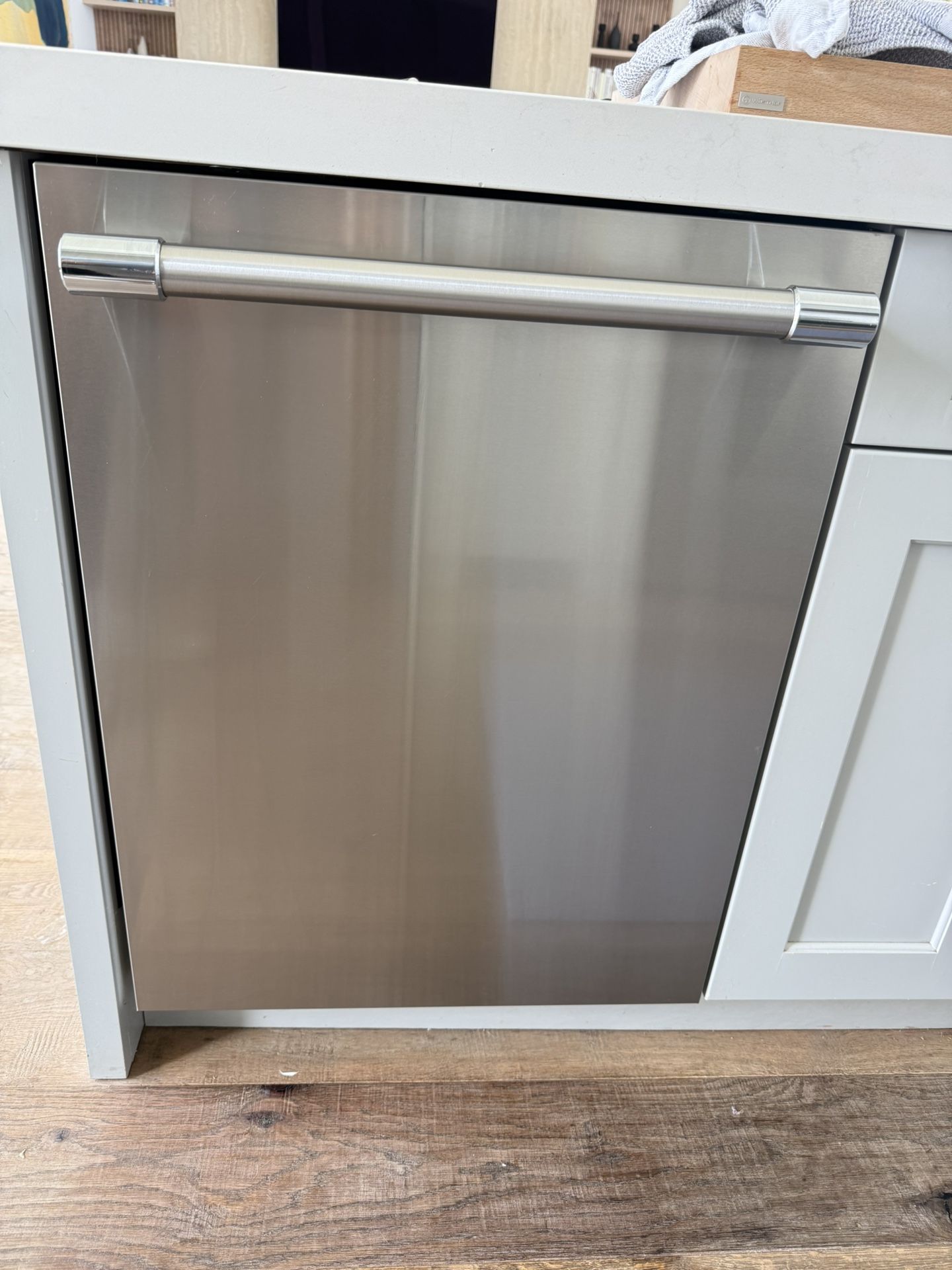 Thermador Dishwasher (3 Years Old)