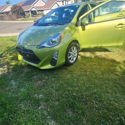 2016 toyota prius c