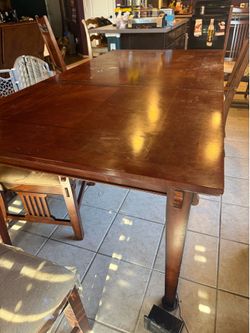 Broyhill dining room set