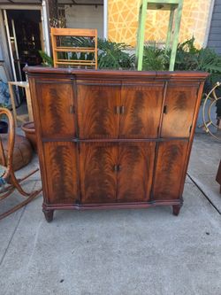 Vintage Capehart Radio and Record Player Console (1940s) with Garrard RC 88/4 Record Changer