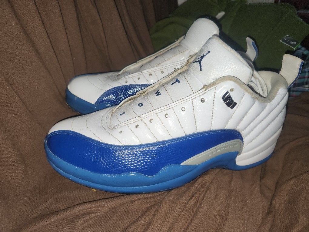 Jordan 12     Size 10. Golf
