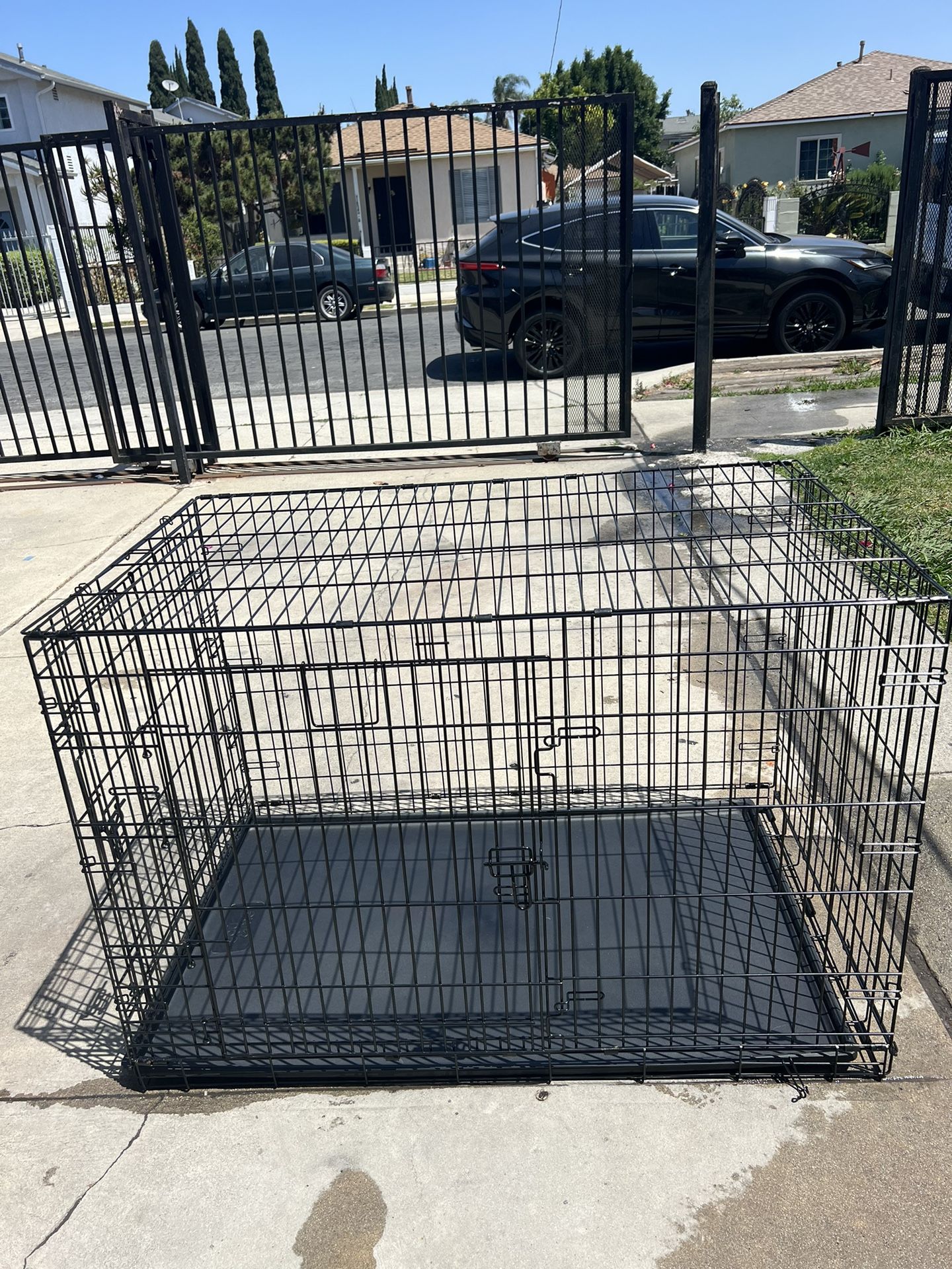 DOG CRATE SIZE 48