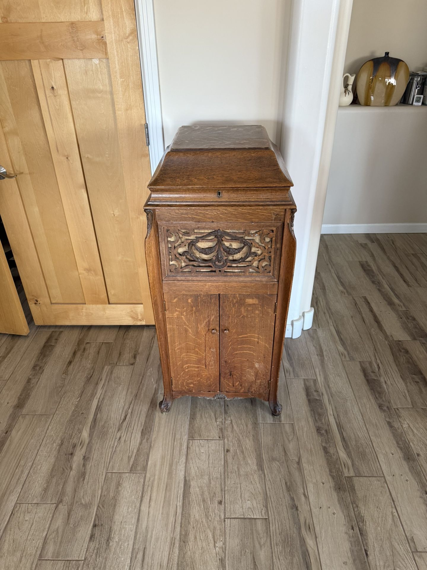 Silvertone Phonogragh