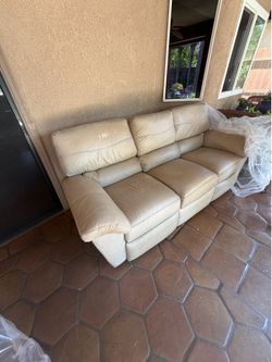 Leather couch ( double recliner)