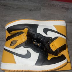 Air Jordan 1 Yellow Toe 