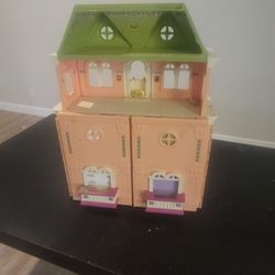 Doll House Lot Of Extras