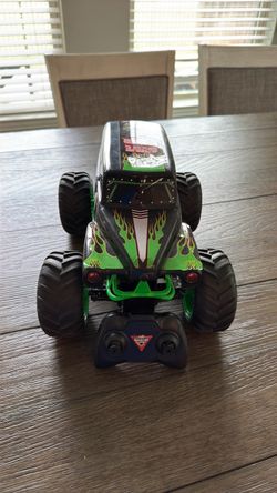 Monster Jam Grave Digger RC Monster Truck