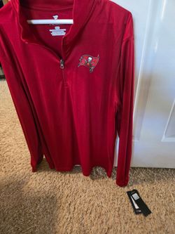 Brand new Tampa Bay Buccaneers  sweater top size Large