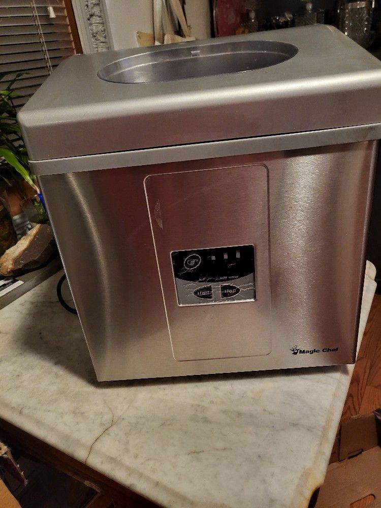 Portable Ice Machine-Like New