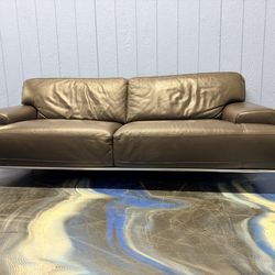 Chateau D'ax Taylor Sofa TOP grain leather