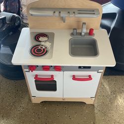 Small Play Kitchen