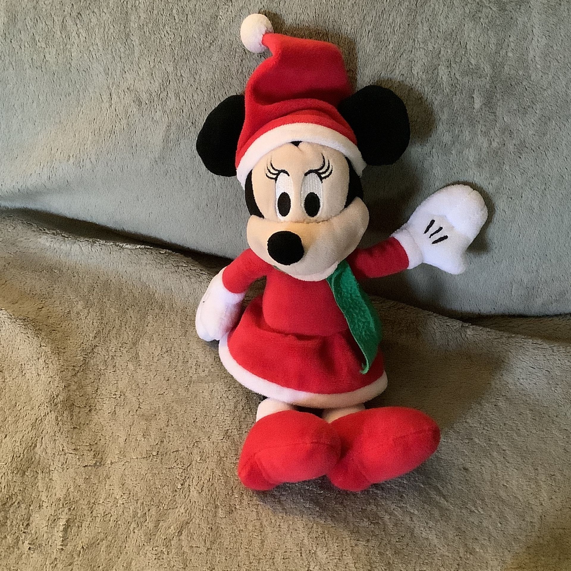 Disney Store Christmas Minnie Mouse NWOT