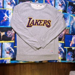 Levi’s NBA Collab Lakers Sweater Size L