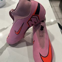 Cleats & Shin Guards Bundle
