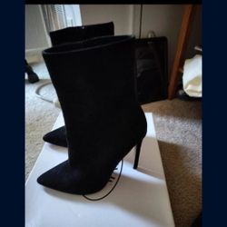 Steve Madden Suede Heel Boots Size 7.5 Is Still Available Don't Ask