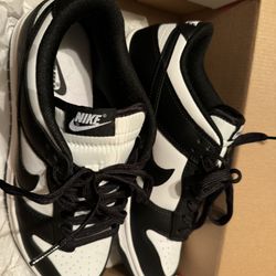 Nike Low Dunk Black And White Shoes