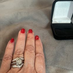 SAVE $7,400🔥. NEW GENUINE NATURAL VS2 DIAMOND ENGAGEMENT RING & 2 BANDS WITH $8,885 APPRAISAL 💎. 14KT. SIZE 7.  ASKING $1,450 OR BEST.  VS2 CLARITY 