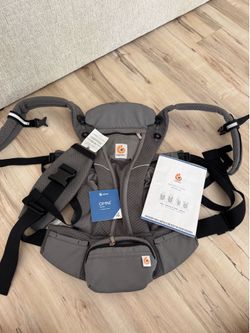 Ergobaby Omni Breeze baby carrier